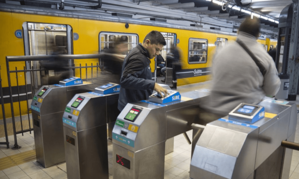 Proponen ampliar la gratuidad del subte para&nbsp;jubilados