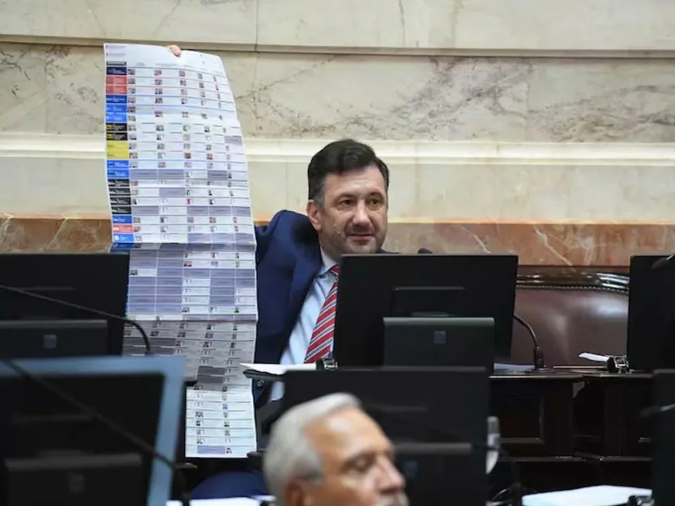 Kueider rompió el silencio desde Paraguay y celebró el uso de la Boleta Única de&nbsp;Papel